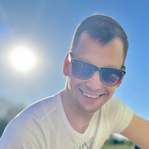 Ден Бай Avatar